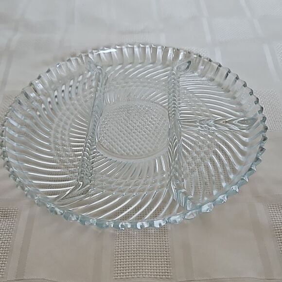 Clear Glass Divided Snack Serving Tray 10"-10" - Picture 1 of 16
